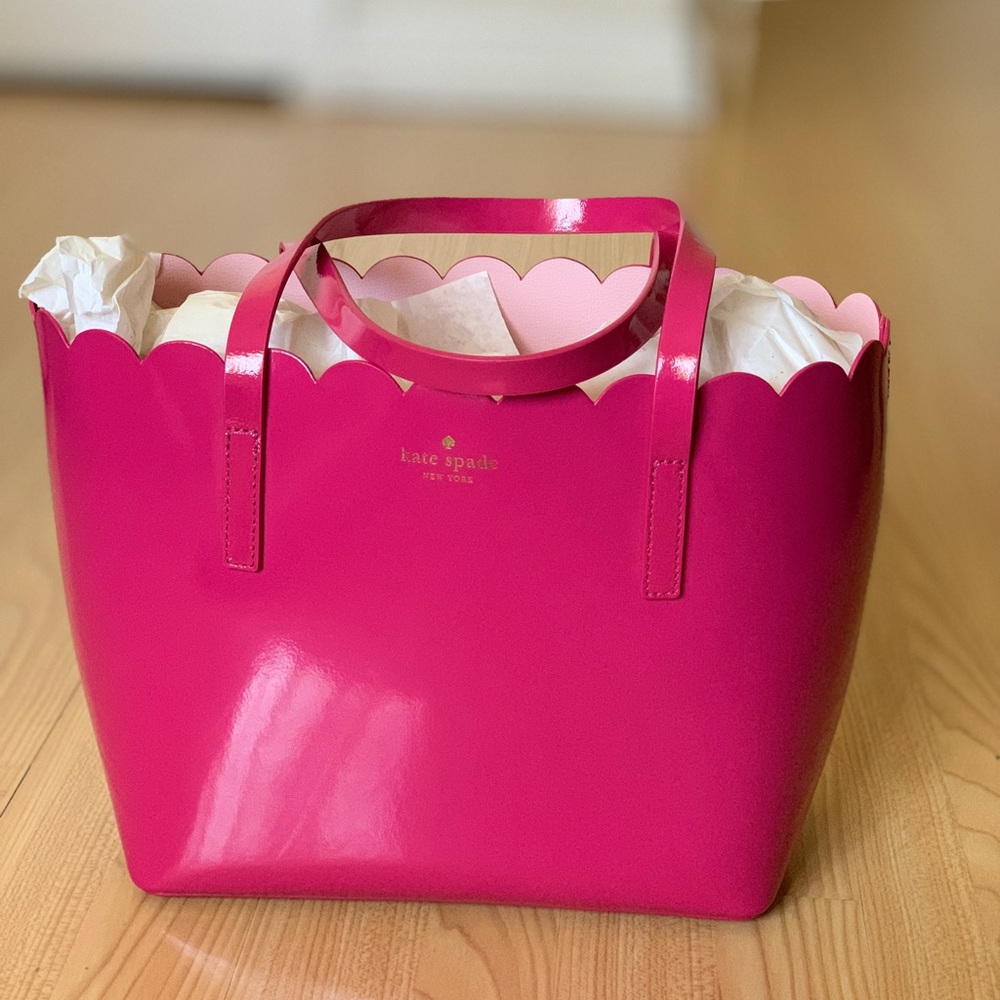 NWOT Kate Spade Lily Avenue Patent Carrigan Small